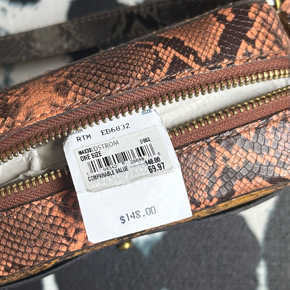 Madewell camera bag with matching cardholder. Never used.